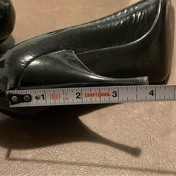 Vintage Prada Patent Leather Pointy Toed Heels Prada Pumps Made in Italy Sz 38.5 - Picture 11 of 16